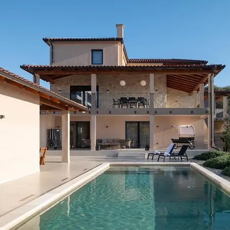 Luxury Wave Heated Pool Sauna * Sveti Filip i Jakov