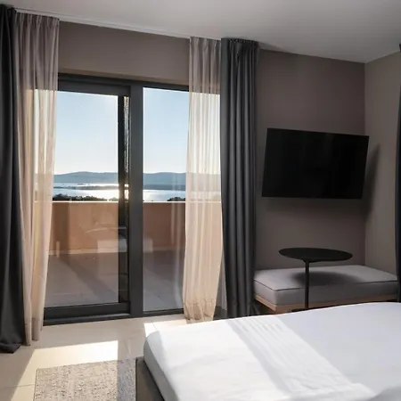 Luxury Wave Heated Pool Sauna Villa *