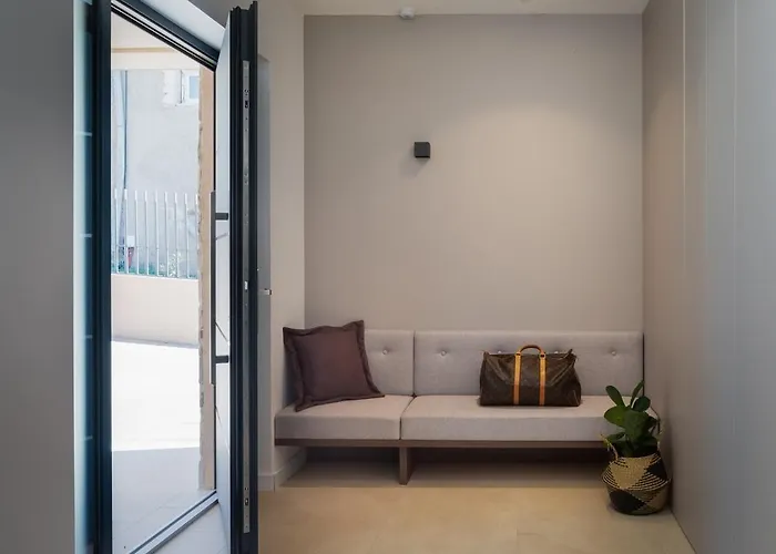 Luxury Wave Heated Pool Sauna Vila