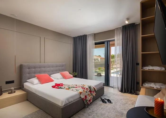 Vila Luxury Wave Heated Pool Sauna *