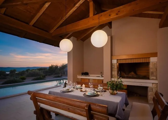 Luxury Wave Heated Pool Sauna