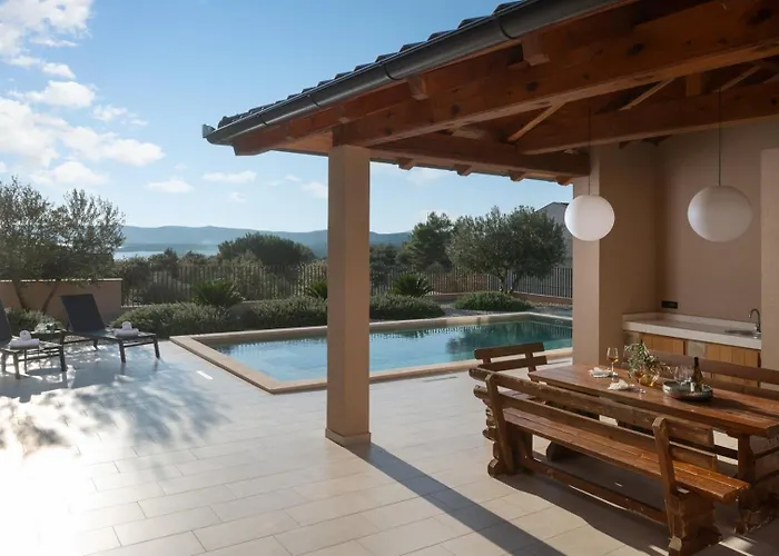 Luxury Wave Heated Pool Sauna Villa Sveti Filip i Jakov