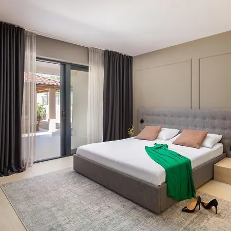 Luxury Wave Heated Pool Sauna * Sveti Filip i Jakov